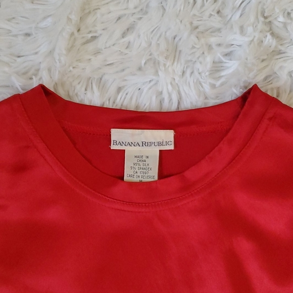 Red Silk - Picture 3 of 9